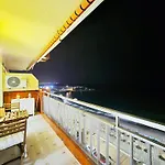 Aa Guest - Sky Center Beachfront Sea Views Eco Lägenhet